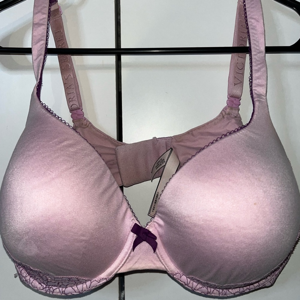 Lavender/light purple Victoria’s Secret bra in size 36DD